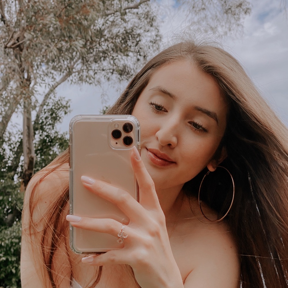 Meet your Posher, Fariba